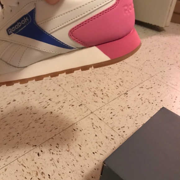 Classic Reebok  retro - Picture 3 of 5